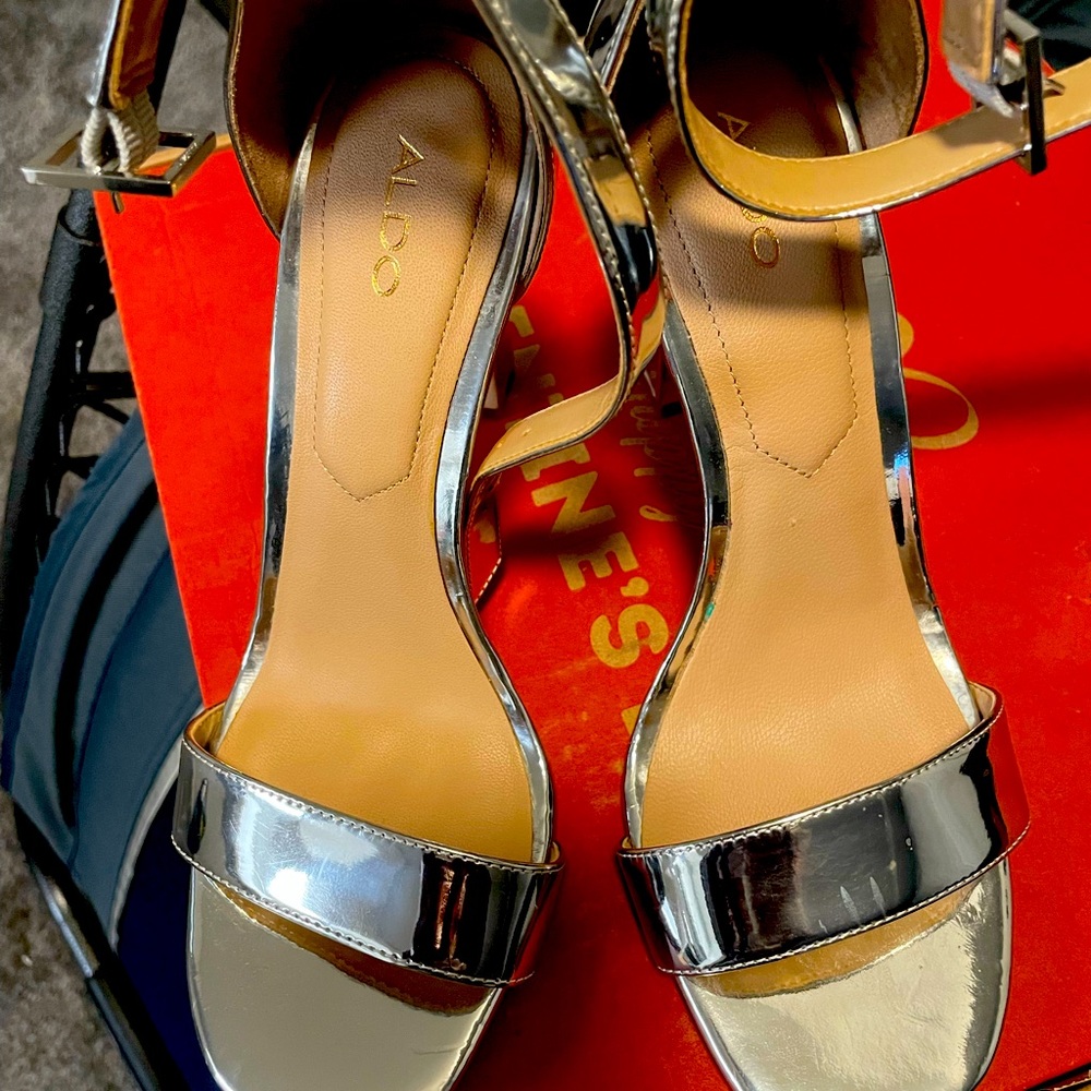 Aldo silver opentoe shoes with block heel